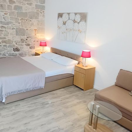 Apartment Andela Kaštela Eksteriør billede