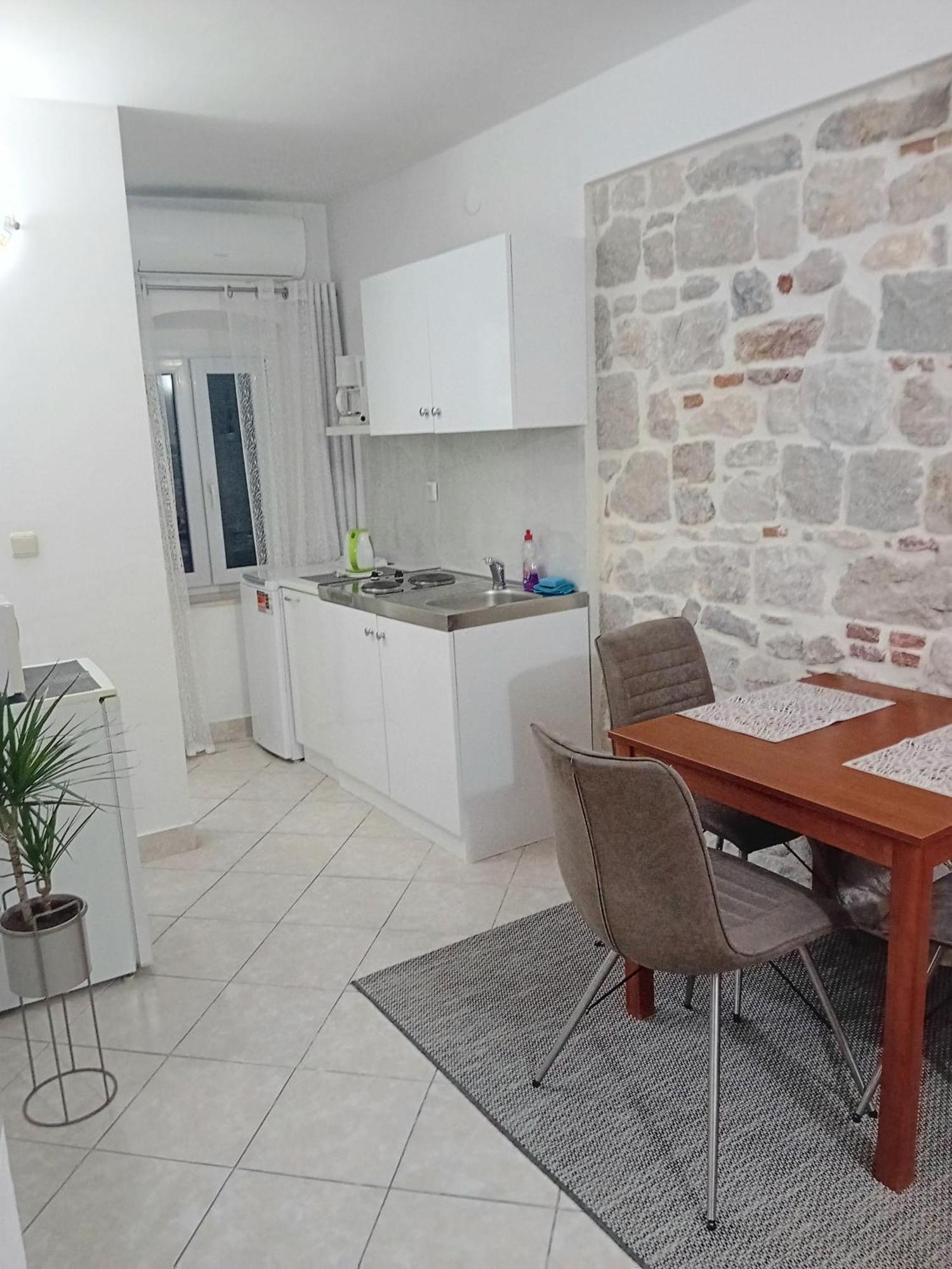 Apartment Andela Kaštela Eksteriør billede